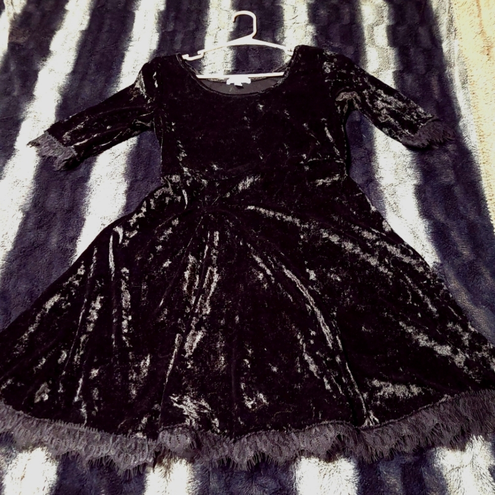 ⚡️EVERYTHING MUST GO⚡️Black Velvet Dress⚡️WHOLE PAGE $25 &UNDER⚡️